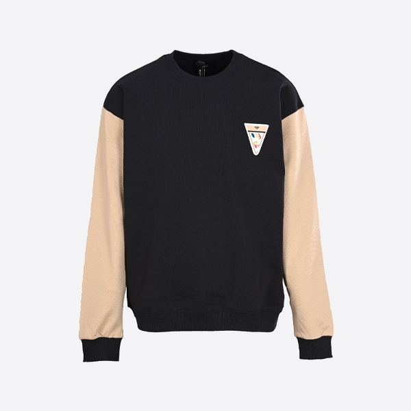 フェンディの逆三角形の楽しいプリントステッチのラウンドネックスウェットシャツ