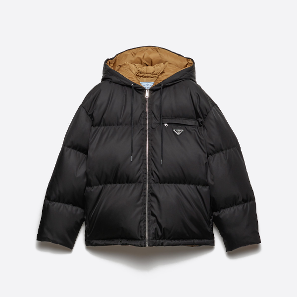 プラダの無地ジッパー付きフード付きダウンジャケット