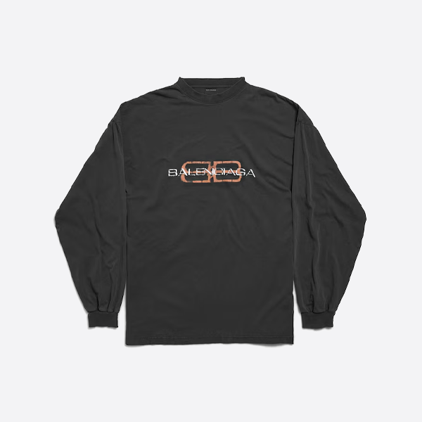 バレンシアガのヴィンテージダメージTシャツ