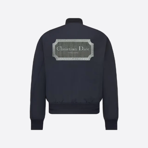 ディオールのバックスクエアロゴ刺繍フライトジャケット